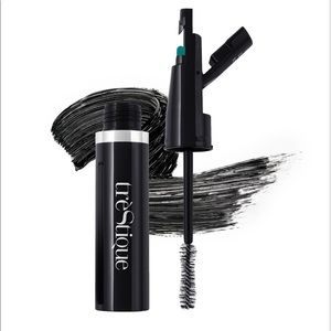 TrèStique Good Vibes mascara with curler